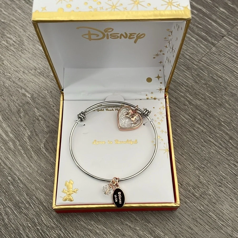 Brand New Disney Love is Bowtiful Bracelet Sterling Silver Heart Charms Minnie